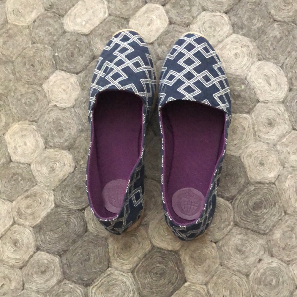 MyMu Blue White Canvas Espadrilles Flats Slip On Shoes NWOT Women's Sz 40 M